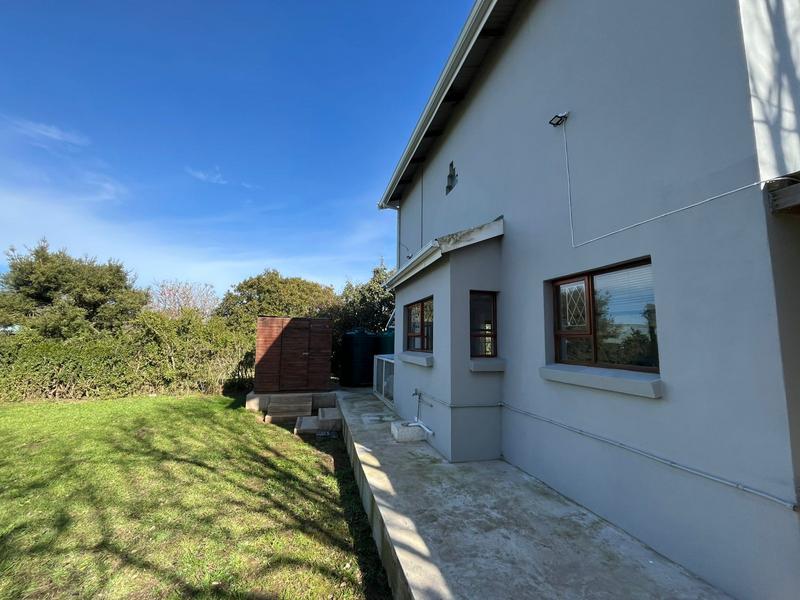 To Let 4 Bedroom Property for Rent in Kingswood Eastern Cape